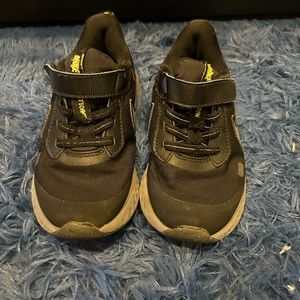 10.5c children’s Nike revolution black and grey Velcro shoes